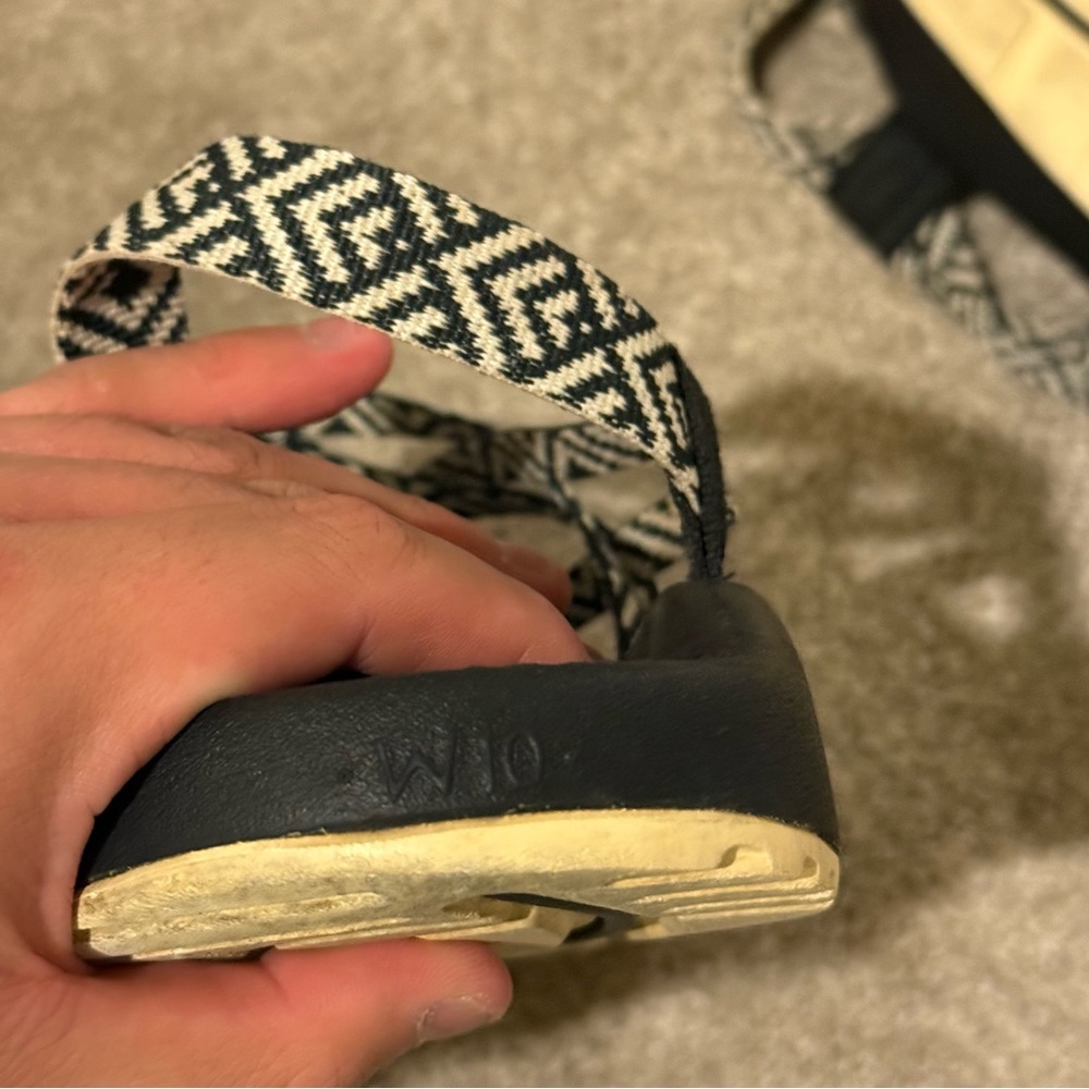 Chaco ZX2 Classic Sandal Black and White Strap Medium Width Women’s Size 10 - Picture 8 of 8